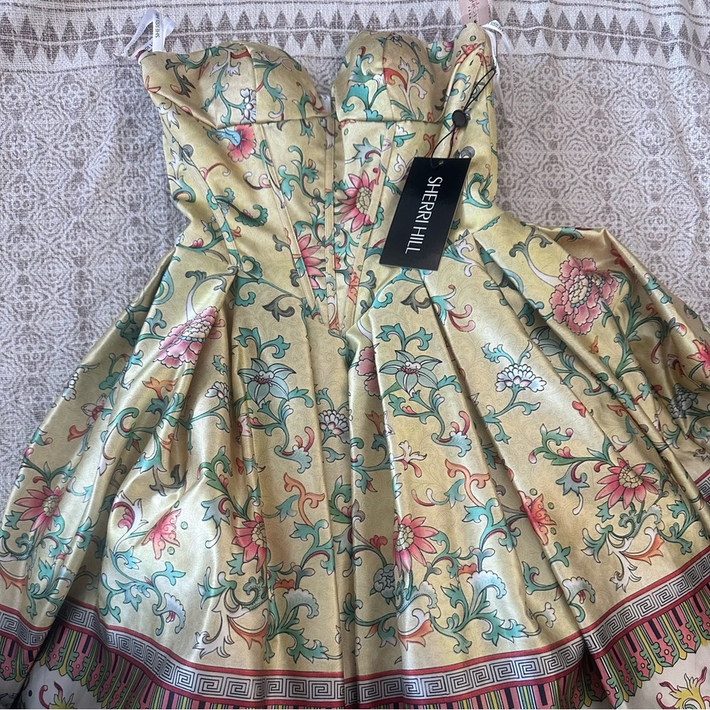 Sherri Hill Strapless Sweetheart Corset Print Ballgown - Picture 3 of 9